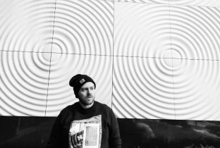 Emerging from the cold centre of Vancouver&#39;s club scene, Spurz (Colin Moir) has gained steady attention since releasing his first EP Spirit Functions on ... - spurz