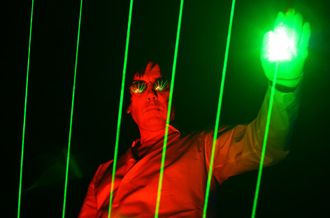 jean-michel-jarre-laser.jpg